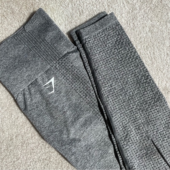 Gymshark | Vital Seamless Leggings | GREY - SMALL - Picture 2 of 9